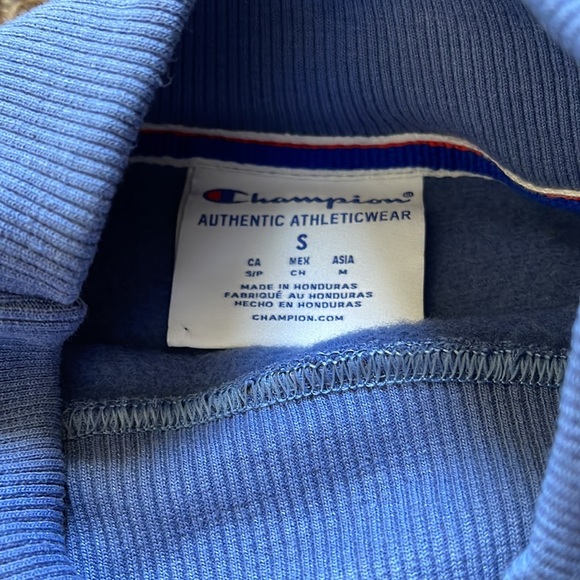 Champion Crewneck Size S - Picture 2 of 2